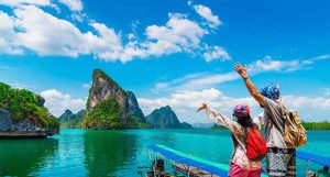 دریا با جزیره های کوچک