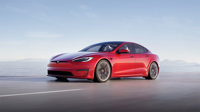 تسلا مدل S پلد (Tesla Model S Plaid)